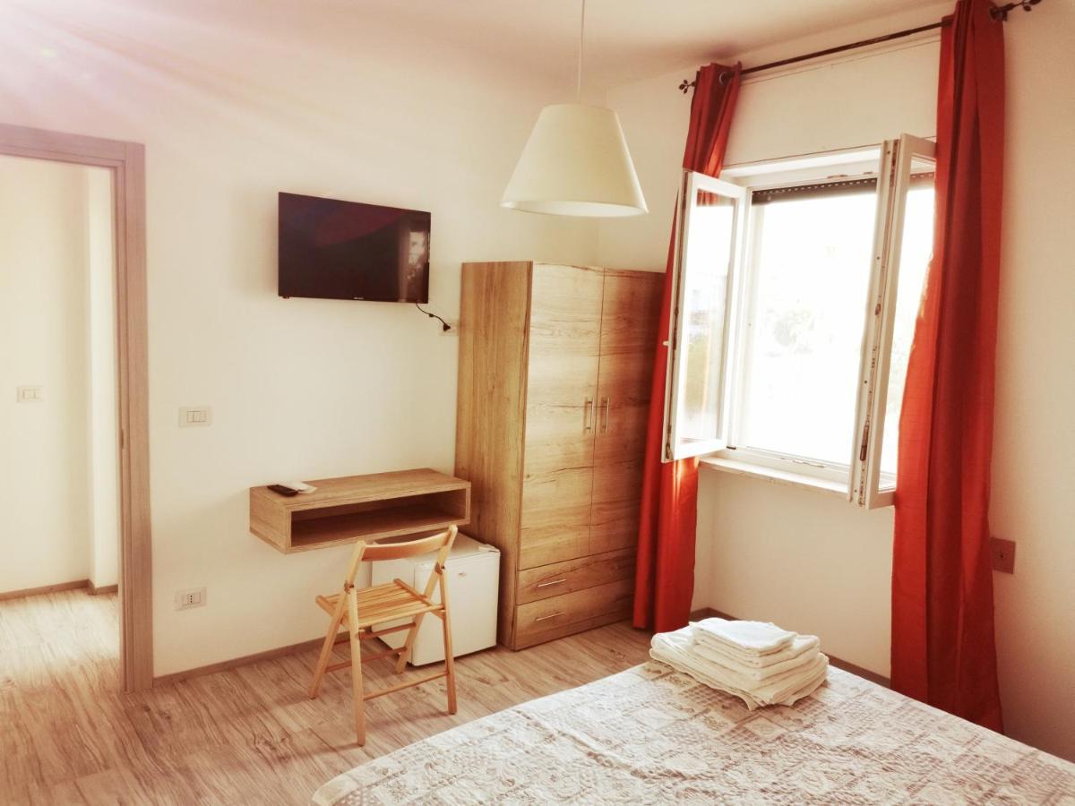 Via Alessandria Hotel Racale Kültér fotó