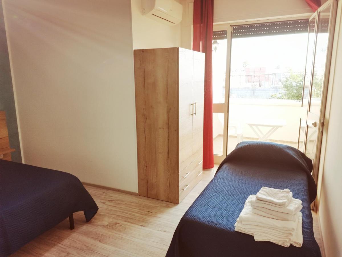 Via Alessandria Hotel Racale Kültér fotó