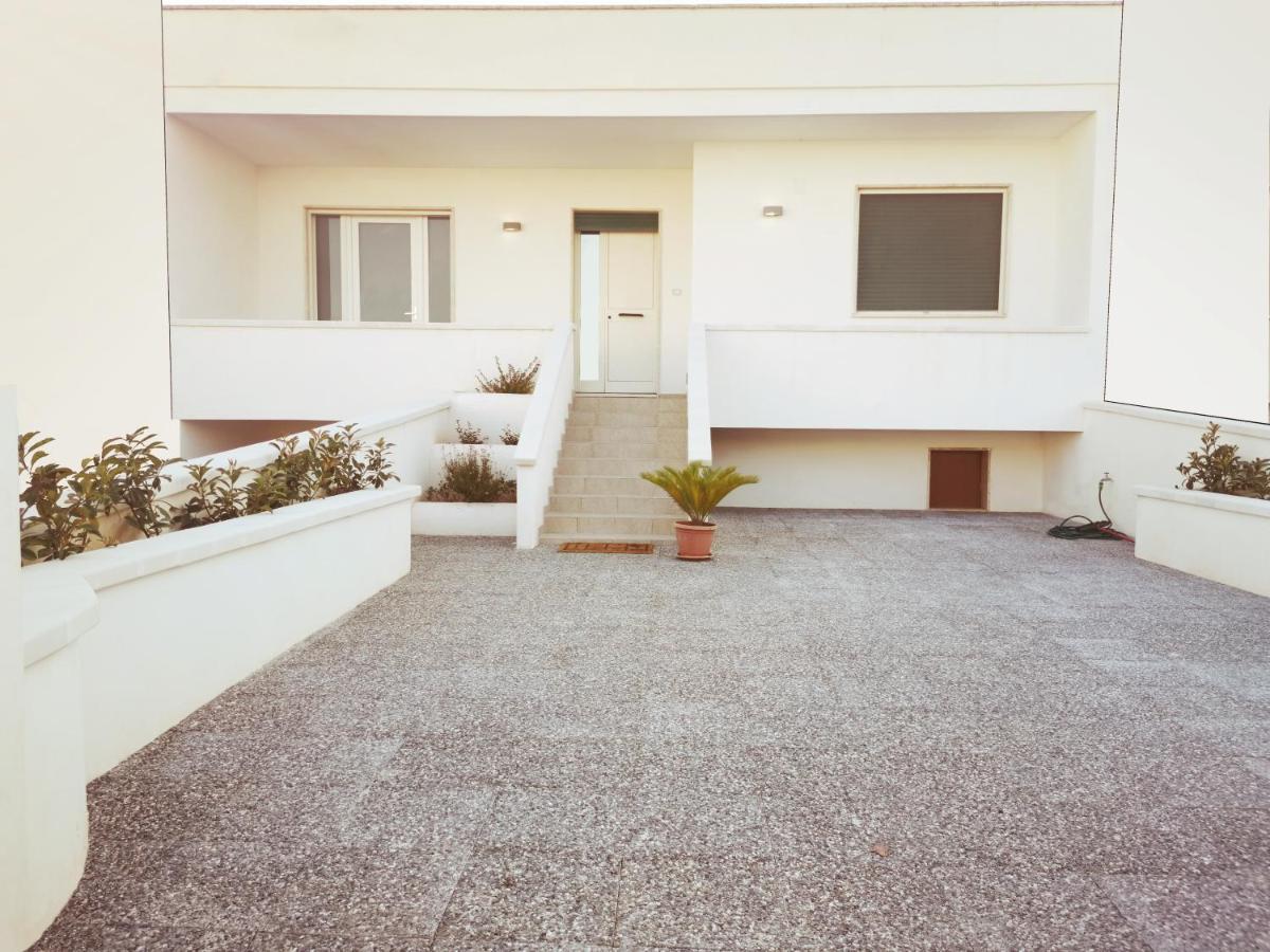 Via Alessandria Hotel Racale Kültér fotó