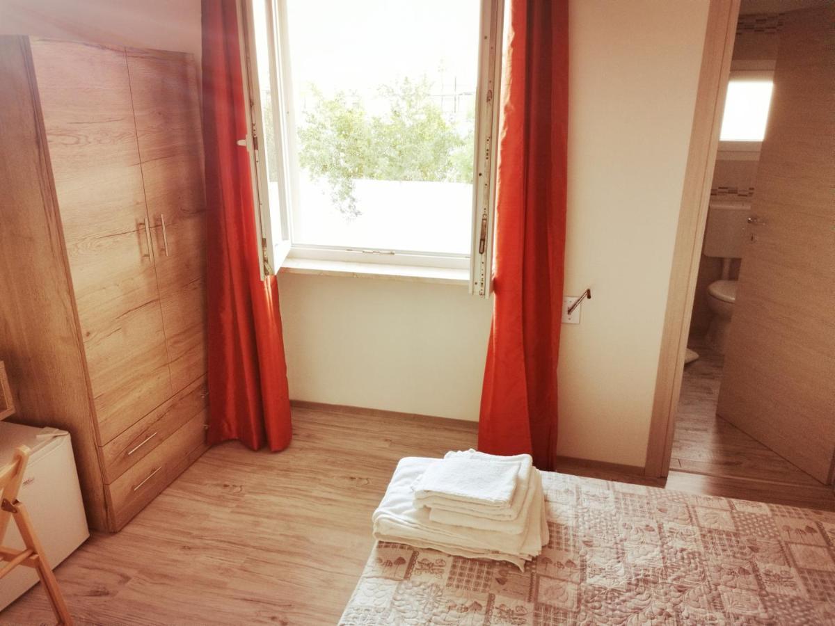 Via Alessandria Hotel Racale Kültér fotó