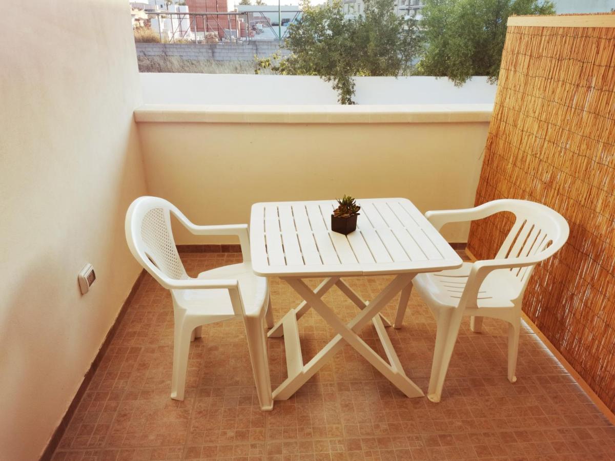 Via Alessandria Hotel Racale Kültér fotó